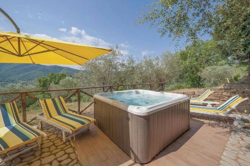 Pieve di Chio Casa | La casa di Patri - Farmhouse with Jacuzzi