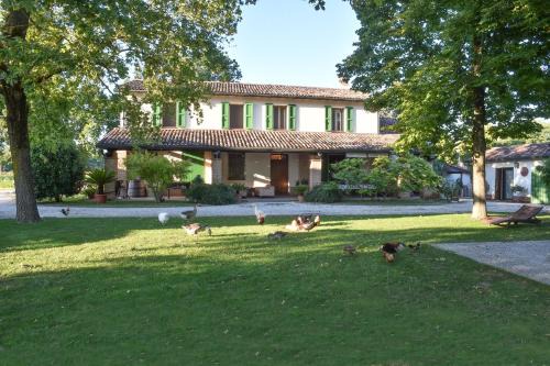 Prada Cama Y Desayuno | La casa di Pilar