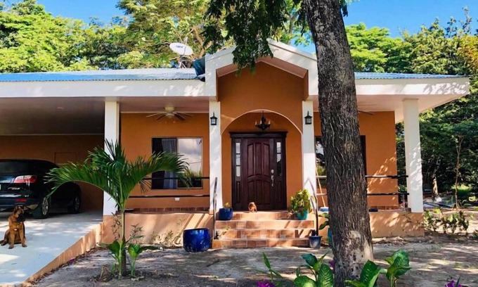 Barrio El Invu Casa | La casa encantada is a beautiful riverside jungle home only 4km from airport