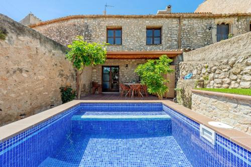 Castellet i la Gornal Casa | La Casa Gran Clariana