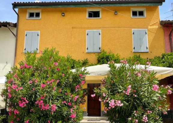Montecalvo Versiggia Cama Y Desayuno | La casa tra i vigneti