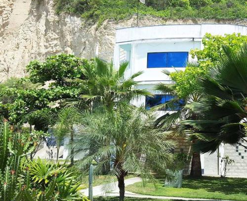Canoa Casa | La Casa Ucraniana