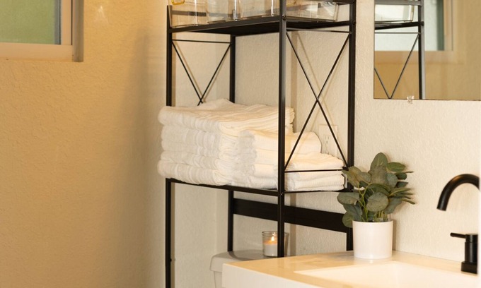 Ybor City Casa | La Casa Verde - Home Away From Home!