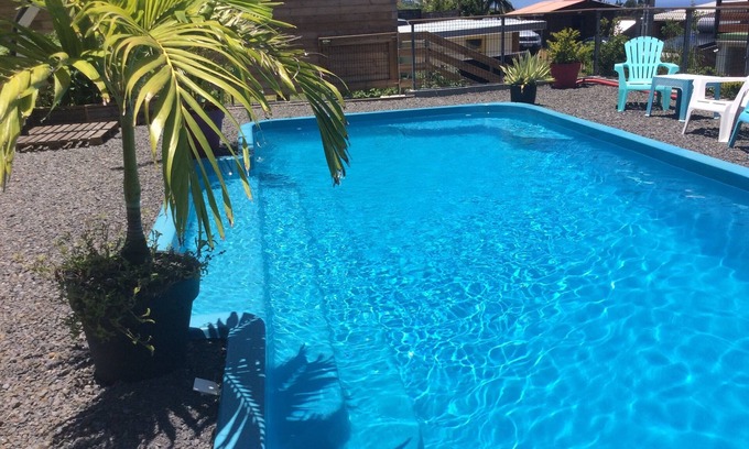 Petite-ÃŽle Casa | La case curcuma with heated swimming pool