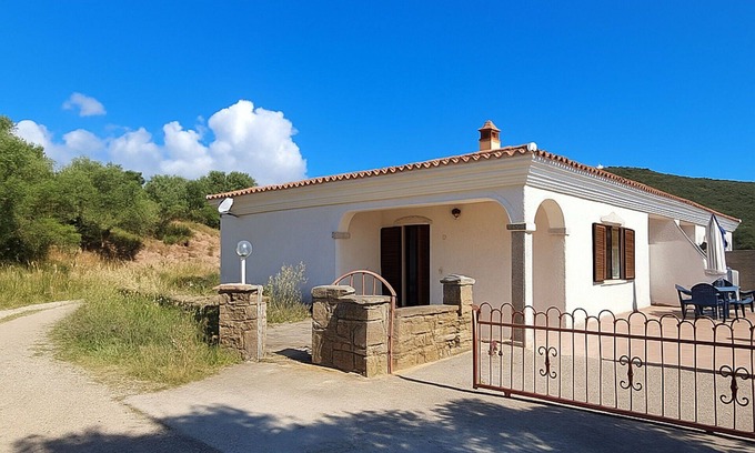 Luddui Villa | Villa en Budoni con 2 habitaciones, capacidad 5