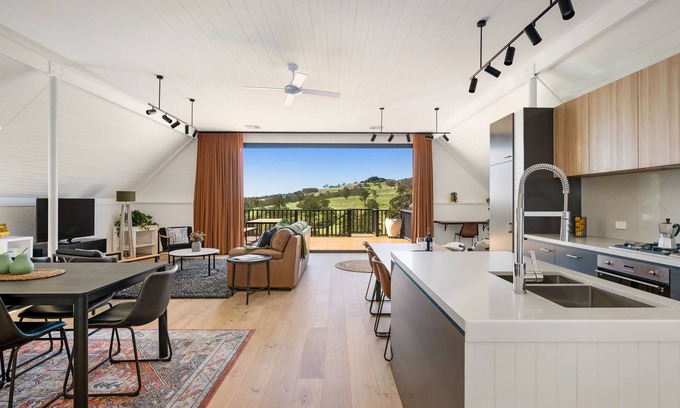 Mittagong Casa | La Casetta - New Designer Guest House in the Southern Highlands