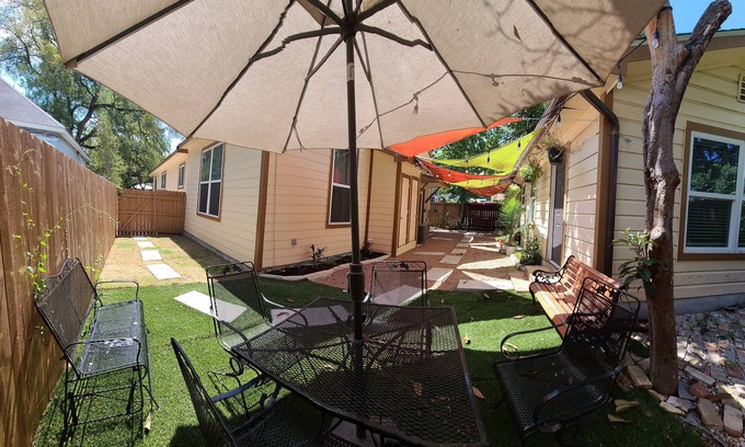 Midtown Apartamento | La Casita 5 minutes to DowntownRiver SA