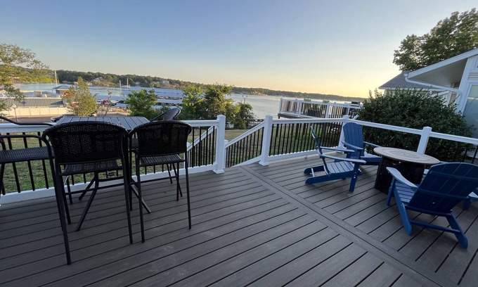 Grove Cabaña | La Casita! Brand new cottage with boat parking overlooking Honey Creek Marina!!!