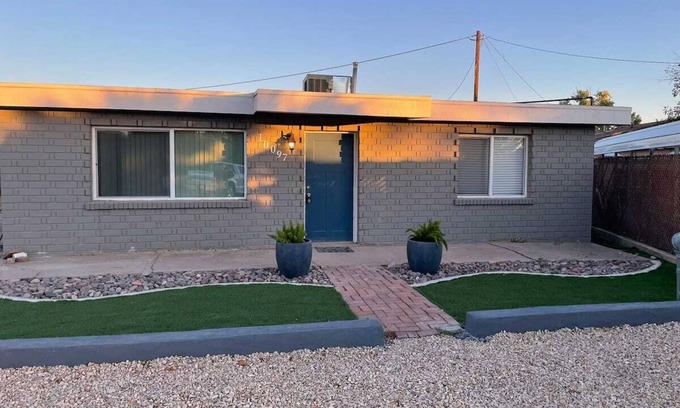 Socorro Casa | ⭐️⭐️ La Casita -east off North Loop