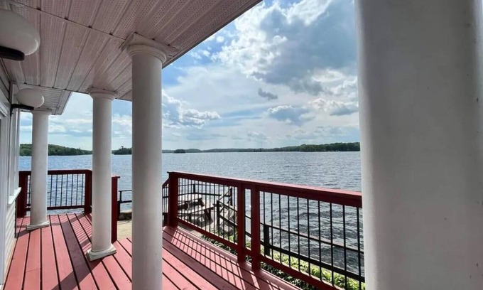 Wollaston Cabaña | La Casita on The Ridge - Sit Back and Relax !
