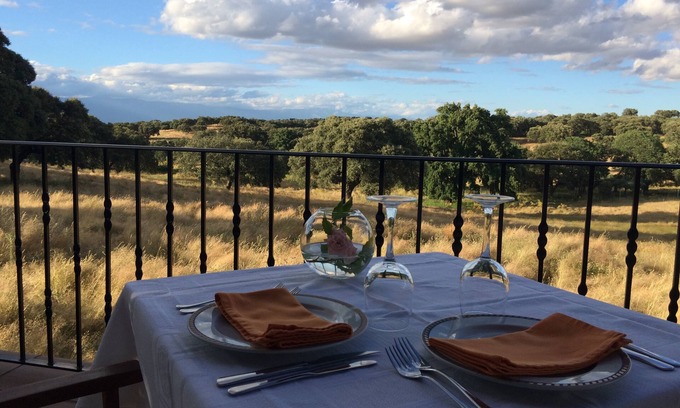 Casas de Belvís Cama Y Desayuno | La Cerca Del Alcornoque