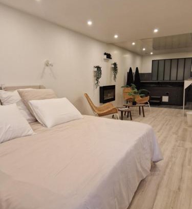 Saint-Martin-du-Var Cama Y Desayuno | la chambre 8