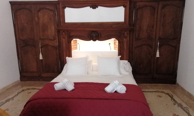 Vendres Cama Y Desayuno | La Châtelaine -Château La Vidalle - Charming bed and breakfast in the heart of a stud farm