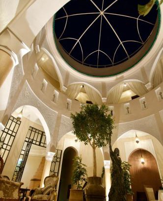 Bab Taghzout Casa | La Claire Fontaine