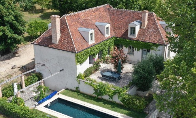 Saint-Prix Casa | La Clairière de la reine Hortense - Pierres d'Histoire