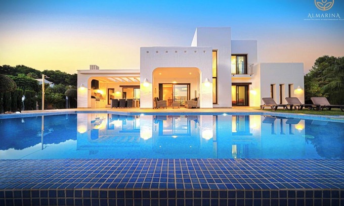 La Sabatera Villa | La Colina - By Almarina Villas