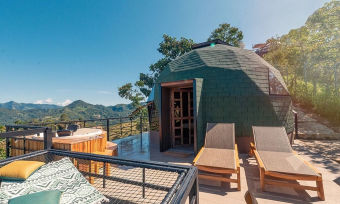 La Vega Cabina | La Colina resort