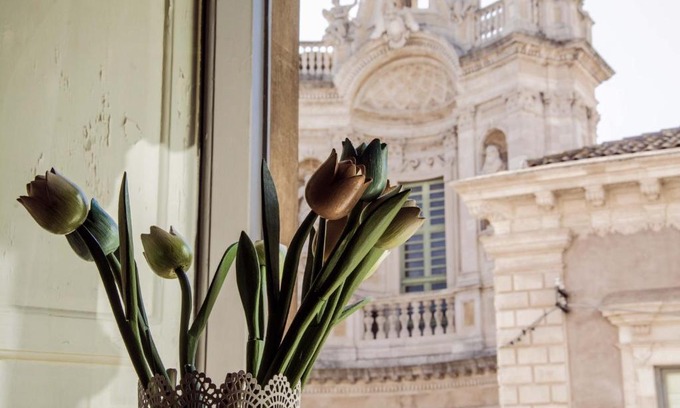Catania City Centre Cama Y Desayuno | La Collegiata Guest House
