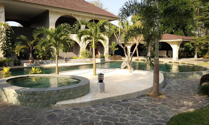 Bandengan Casa | La Collina Villa