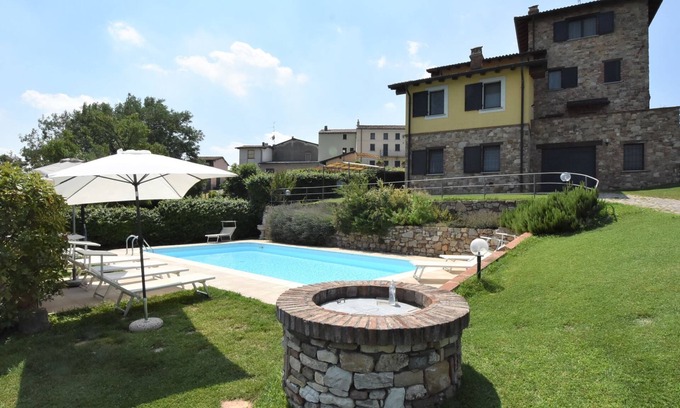 Castana Apartamento | La Corte Bricca (Bilo D) by Interhome