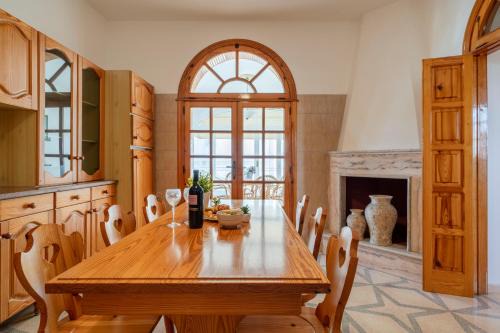 Pozzo Faceto Apartamento | La Corte con Vista - with Terrace & Parking