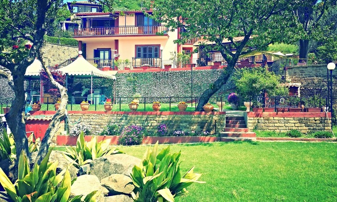 Lake Bracciano Apartamento | LA CUPOLETTA GILDA- vacation house - lake view Trevignano near Rome
