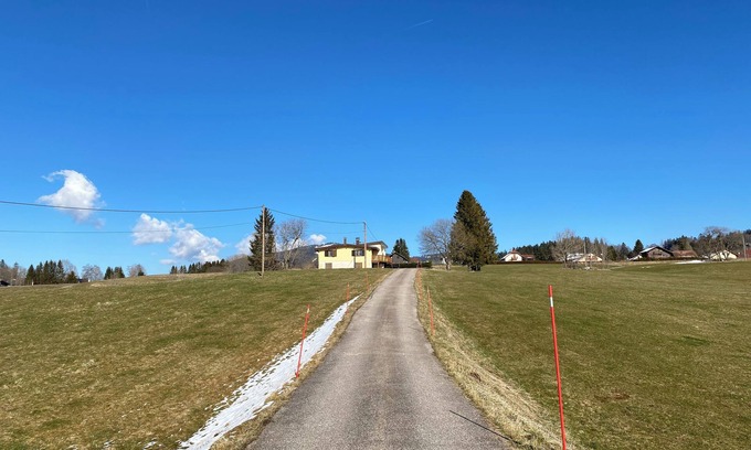La Cure Apartamento | La Cure RDC in quiet house T2 48m2 in the middle of fields 3 km Rousses