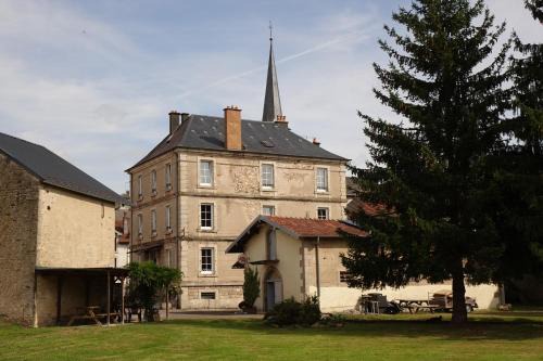 Aillevillers-et-Lyaumont Cama Y Desayuno | La Distillerie 1881