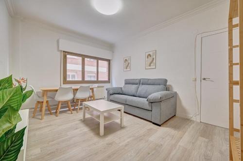 Centro de Logroño Apartamento | La estación by Clabao