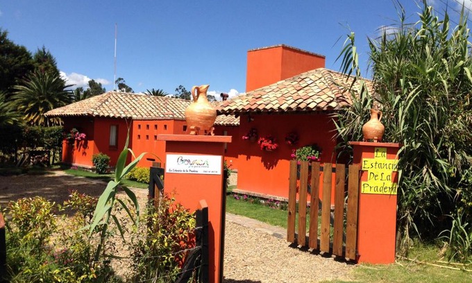 Nobsa Casa | La Estancia de la Pradera Cabana Fiba