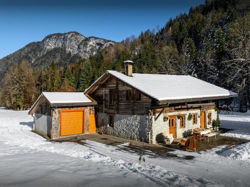 Thones Casa | La Ferme du Cortet - OVO Network