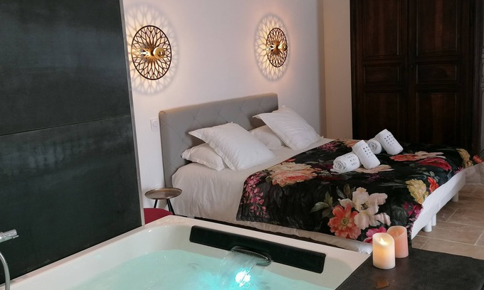 Vendres Cama Y Desayuno | La Flamboyante, Suite Avec spa - Château La Vidalle