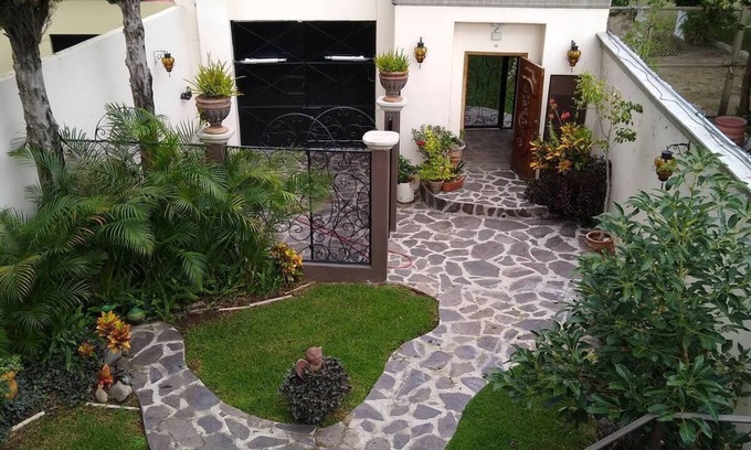 Ajijic Casa | La Floresta Charming Updated Single Story Home in Ajijic, Walkable to everything