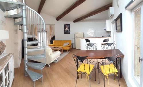Causses-et-Veyran Apartamento | La Forgeolie