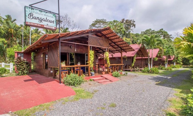 La Fortuna Chalet De Esquí | La Fortuna Waterfall Bungalows