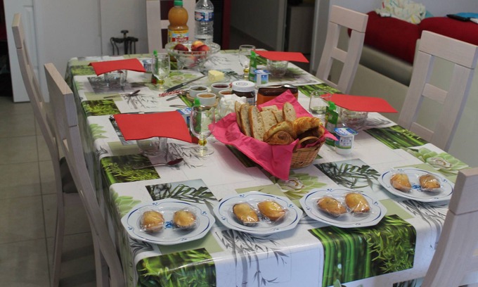 Saint-Nicolas-de-la-Grave Cama Y Desayuno | La Garona