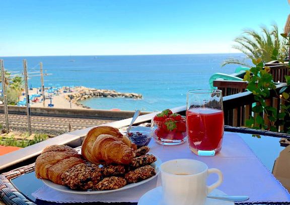 Bordighera Apartamento | La Gaviota - Bilocale sul mare in Arziglia
