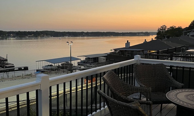 Grove Villa | La Grand! Our largest Luxury Villa overlooking Honey Creek Marina! Boat Parking!