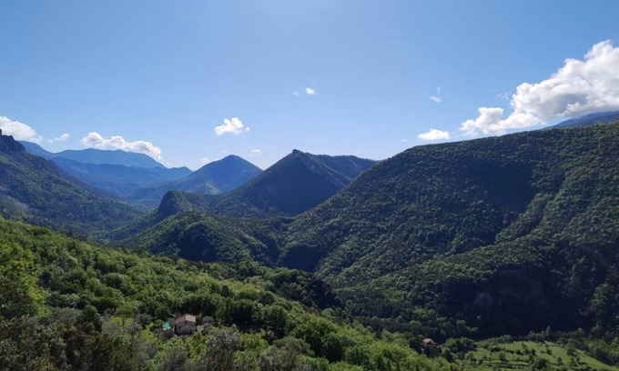 Sigale Apartamento | La Grange: duplex apartment overlooking the valley in a typical Pays Niçois village