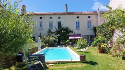 Chateauneuf-sur-Charente Cama Y Desayuno | La Guériniere la Moulidart