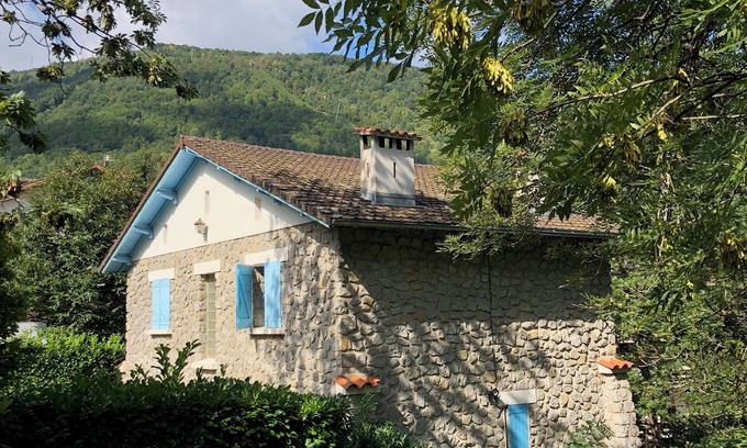 Ax-les-Thermes Casa | La Huchette, your refuge in every season