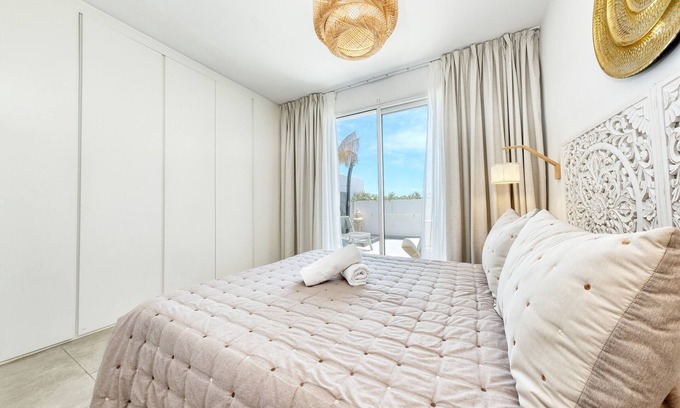 Playa Blanca Chalet De Esquí | La Isleña - Vivienda Vacacional de lujo - A 500M DE LA PLAYA, WIFI RÁPIDO