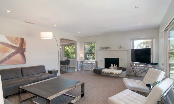 Beach Barber Tract Condominio | A pie de la playa y del pueblo - con vista al mar
