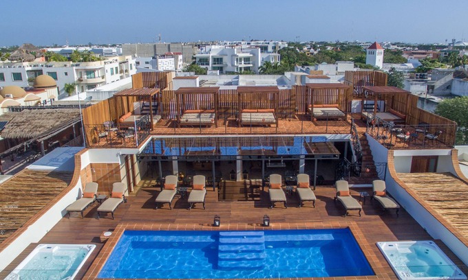 Centro de Playa del Carmen Hotel | La Leyenda Boutique by Bunik