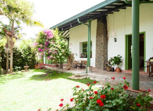 Retiro Hotel | La Liebre bed and breakfast