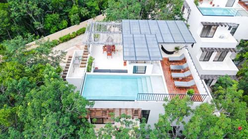 Ek Balam Village Apartamento | La Linda Luxury Two Story Apartment Huge Terrace Next to the Pool