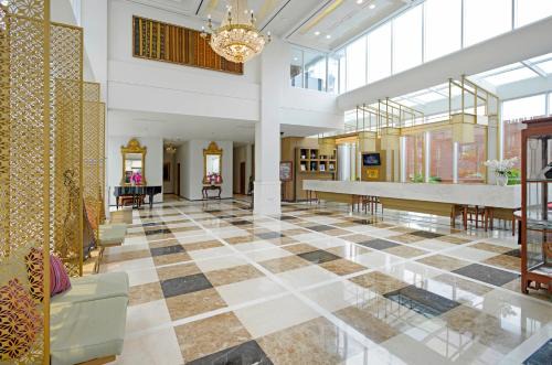 Gubeng Hotel | La Lisa Hotel Surabaya