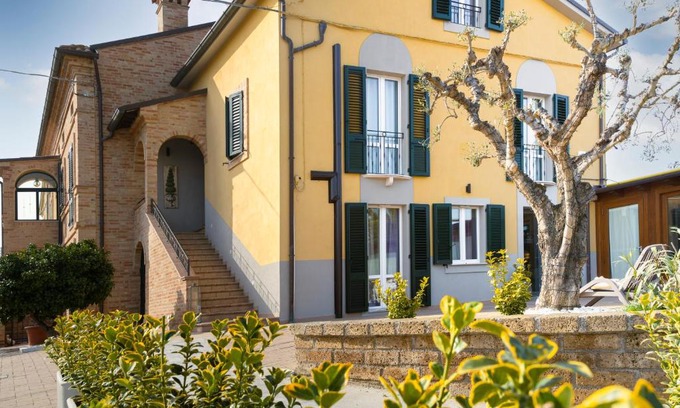 Civitanova Marche Hotel | La Locanda dei Cavalieri Country House