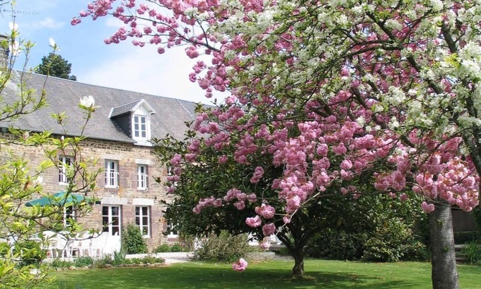 Hambye Cabaña | La Longère 1750 30pers Hambye, piscine grand jardin