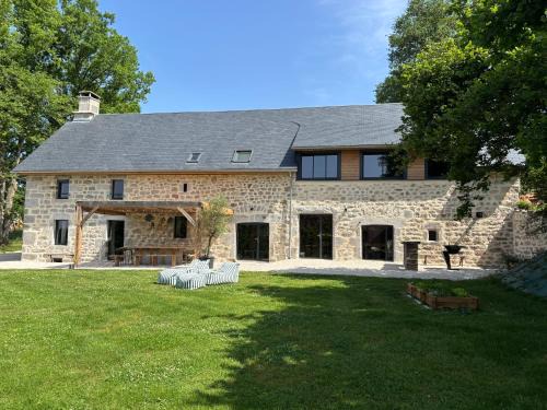 Alleyrat Casa | La Longère - Gîte 4 étoiles